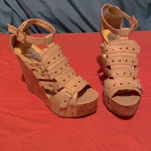 Cathy Jean cute beige and gold studded wedges